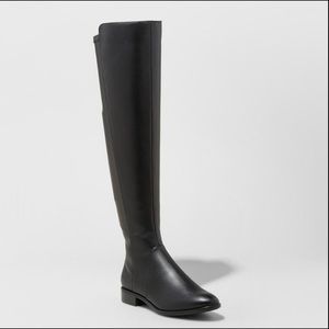 New in box ! Over the knee women’s boots